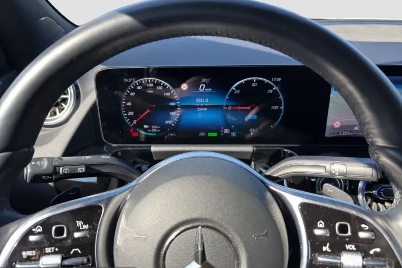 Mercedes-Benz EQA din 2023 cu 22.648 km - oferta MER221540 - foto 11