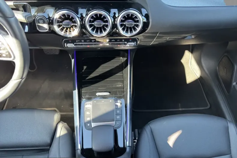 Mercedes-Benz EQA din 2023 cu 22.648 km - oferta MER221540 - foto 13