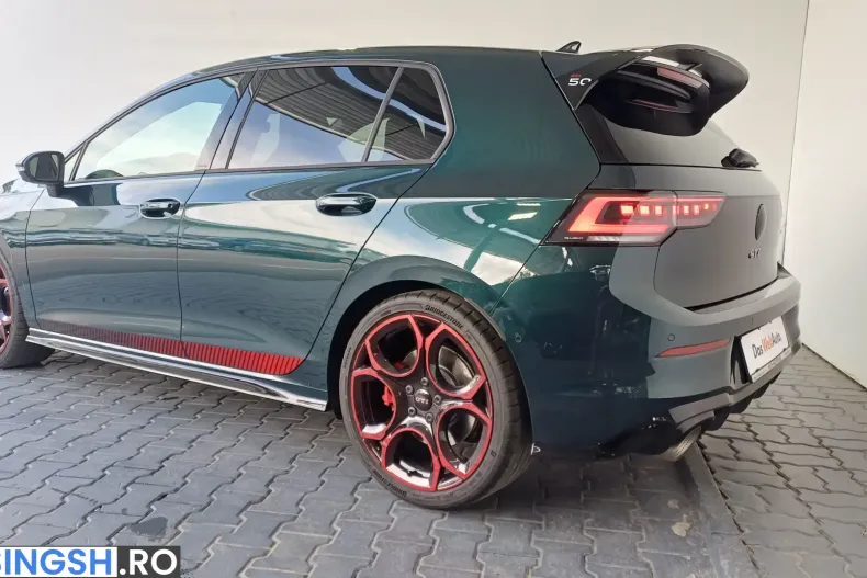 Volkswagen Golf din 2026 cu 2.910 km - oferta VOL221543 - foto 3