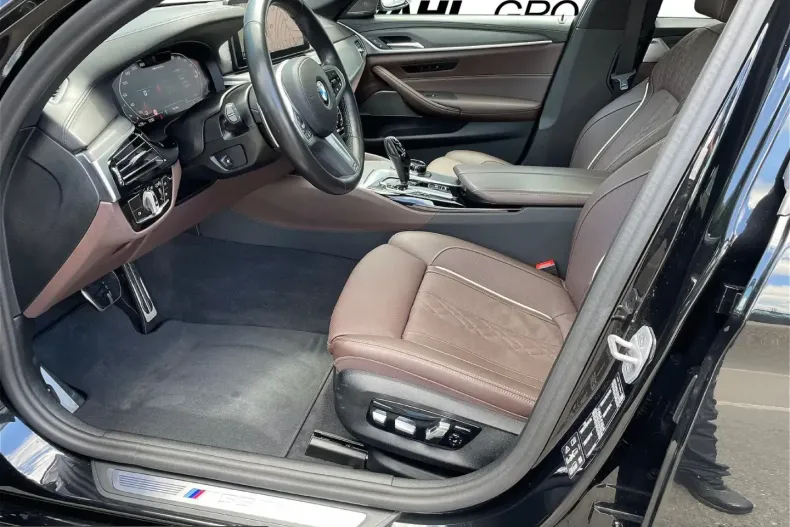 BMW M550 (Seria 5) din 2023 cu 27.042 km - oferta BMW221557 - foto 9