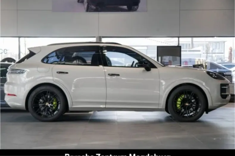 Porsche Cayenne din 2024 cu 44.400 km - oferta POR221564 - foto 8