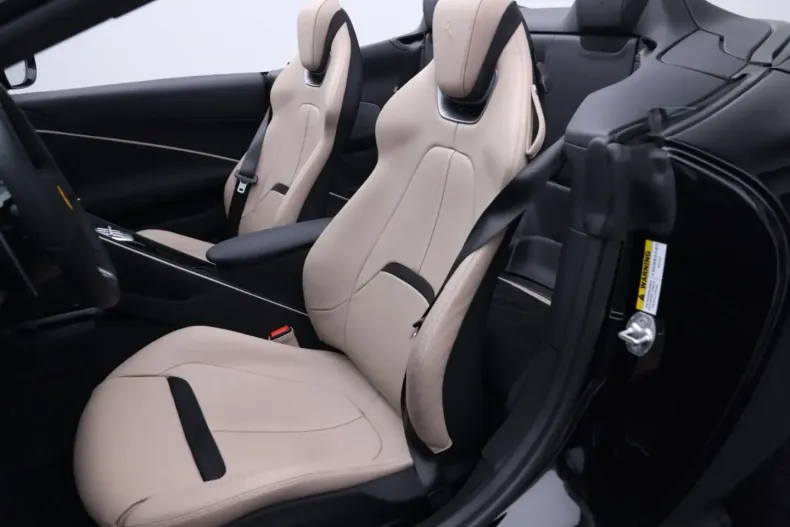 Ferrari Roma din 2024 cu 5.200 km - oferta FER221566 - foto 19