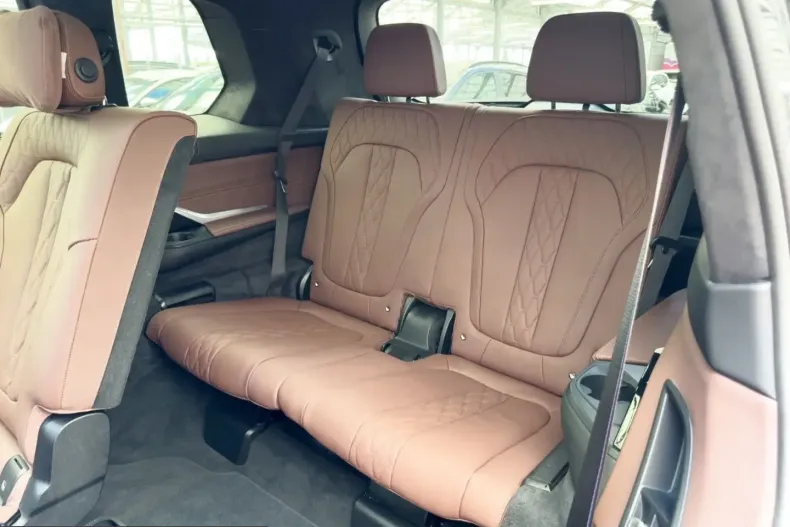 BMW X7 (Seria X) din 2024 cu 43.721 km - oferta BMW221568 - foto 13