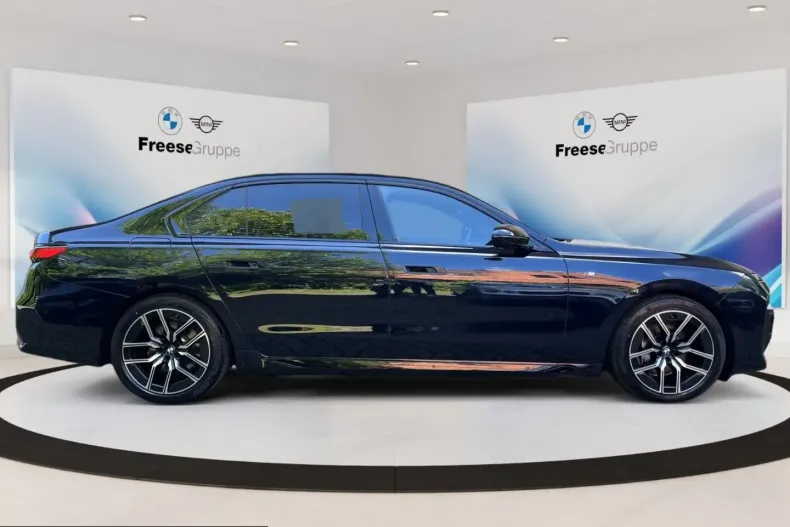 BMW 740 (Seria 7) din 2025 cu 22.253 km - oferta BMW221571 - foto 7