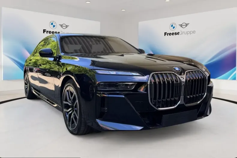 BMW 740 (Seria 7) din 2025 cu 22.253 km - oferta BMW221571 - foto 8