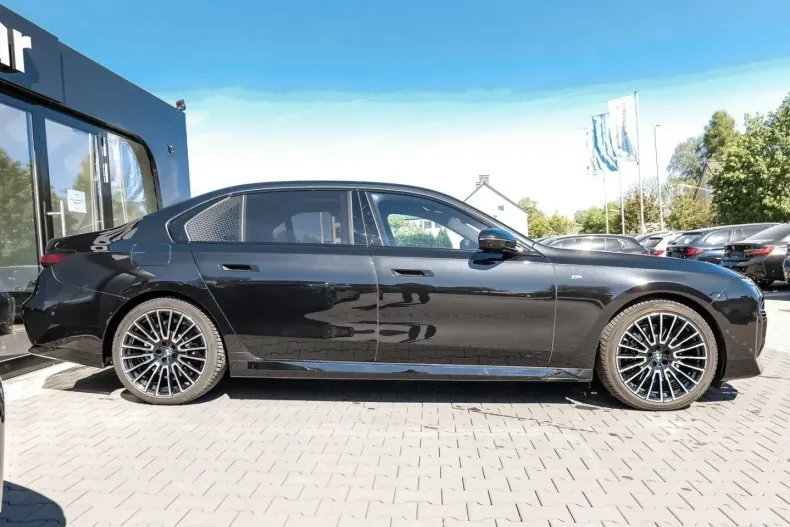 BMW 740 (Seria 7) din 2025 cu 16.750 km - oferta BMW221572 - foto 10