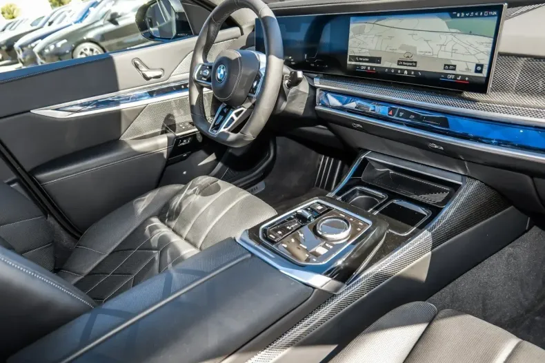 BMW 740 (Seria 7) din 2025 cu 16.750 km - oferta BMW221572 - foto 17