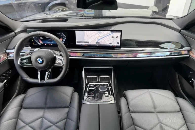 BMW 740 (Seria 7) din 2025 cu 21.980 km - oferta BMW221574 - foto 7