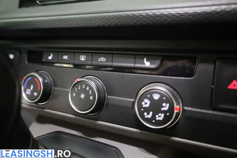 Volkswagen T6 Transporter din 2022 cu 43.900 km - oferta VOL221579 - foto 24