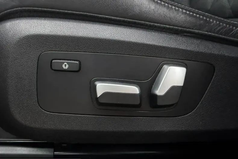 BMW X6 (Seria X) din 2023 cu 54.950 km - oferta BMW221600 - foto 26
