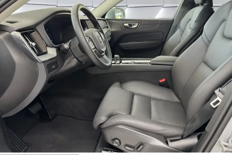 Volvo XC60 din 2025 cu 20.706 km - oferta VOL221603 - foto 5
