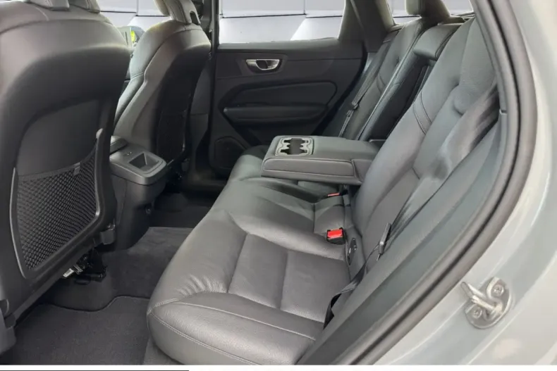 Volvo XC60 din 2025 cu 20.706 km - oferta VOL221603 - foto 6