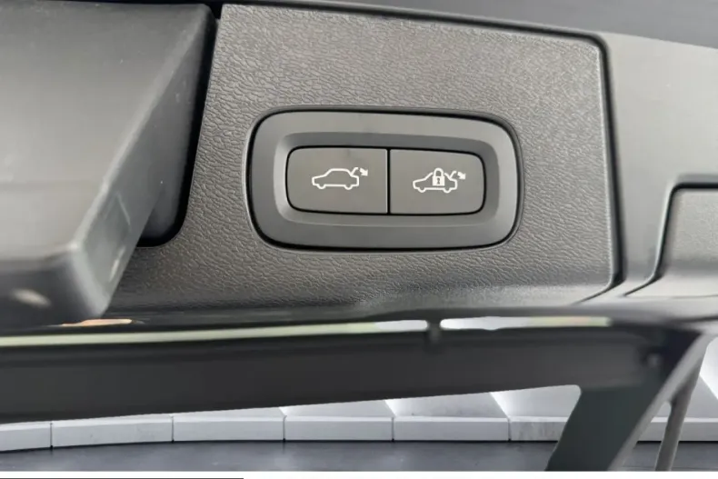 Volvo XC60 din 2025 cu 20.706 km - oferta VOL221603 - foto 16