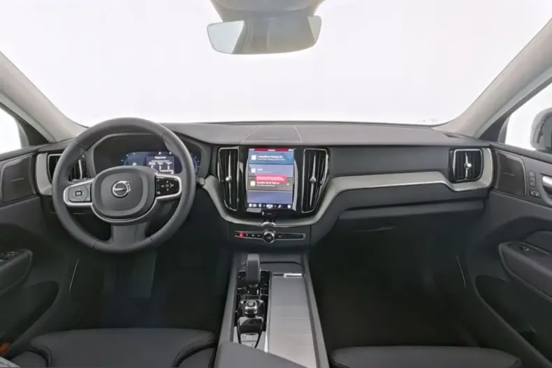 Volvo XC60 din 2025 cu 23.788 km - oferta VOL221607 - foto 5