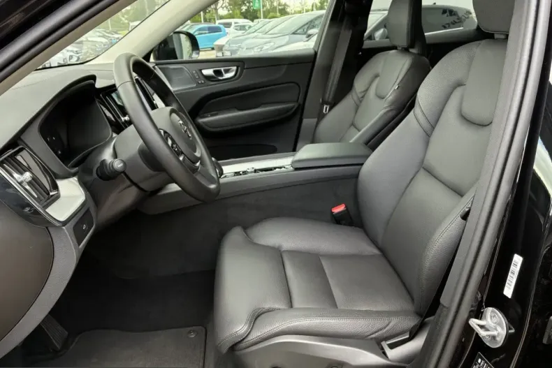 Volvo XC60 din 2025 cu 26.394 km - oferta VOL221610 - foto 12