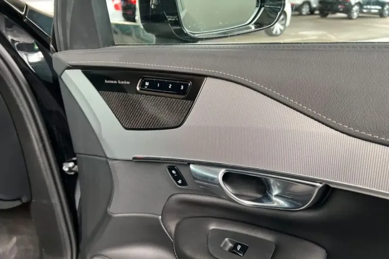 Volvo XC90 din 2025 cu 17.037 km - oferta VOL221612 - foto 27