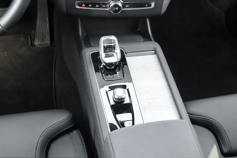 Volvo XC90 din 2025 cu 21.538 km - oferta VOL221613 - foto 10