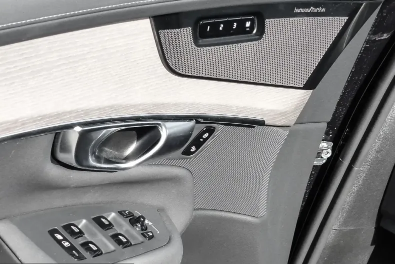 Volvo XC90 din 2025 cu 21.538 km - oferta VOL221613 - foto 13