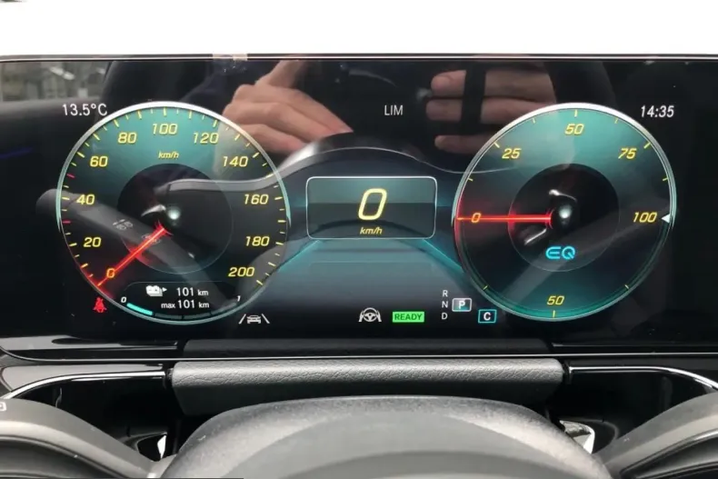 Mercedes-Benz EQA din 2023 cu 61.100 km - oferta MER221616 - foto 15