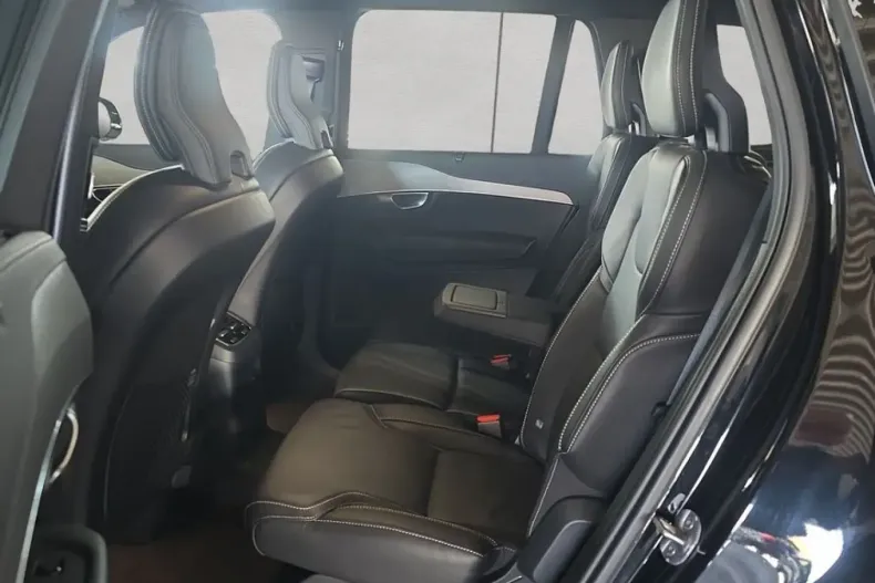 Volvo XC90 din 2024 cu 59.397 km - oferta VOL221618 - foto 13