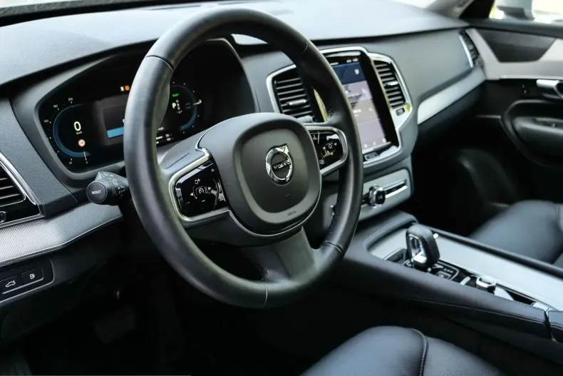 Volvo XC90 din 2025 cu 22.971 km - oferta VOL221619 - foto 5
