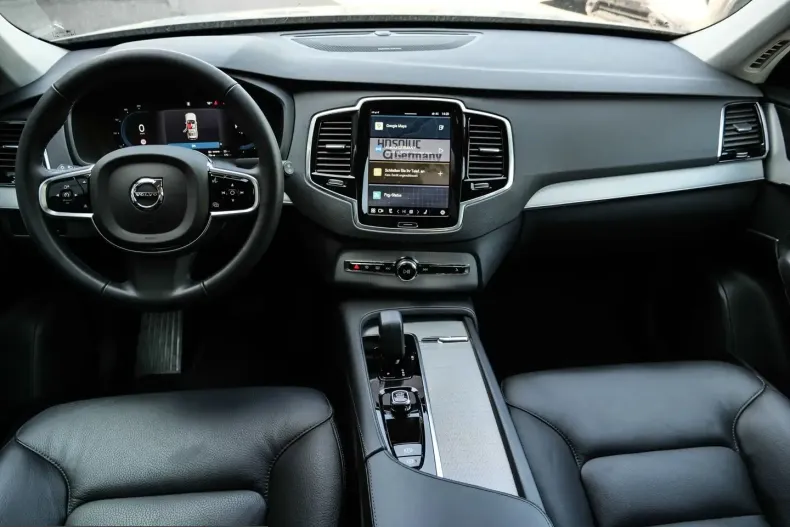 Volvo XC90 din 2025 cu 22.971 km - oferta VOL221619 - foto 9
