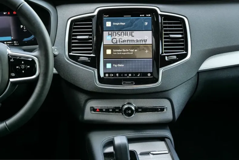 Volvo XC90 din 2025 cu 22.971 km - oferta VOL221619 - foto 10