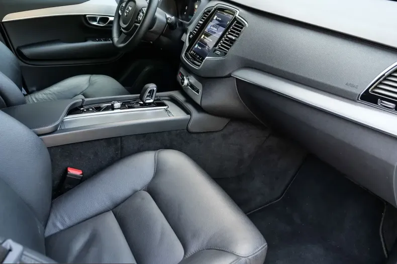 Volvo XC90 din 2025 cu 22.971 km - oferta VOL221619 - foto 15