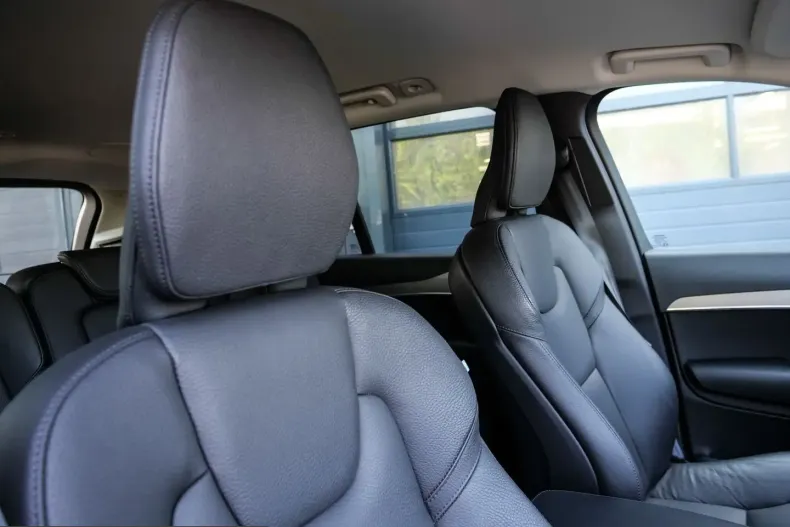 Volvo XC90 din 2025 cu 22.971 km - oferta VOL221619 - foto 17