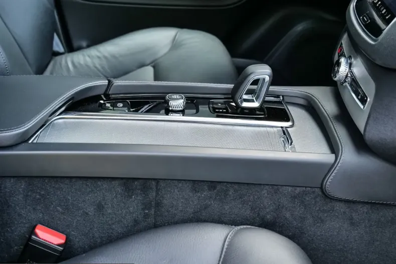 Volvo XC90 din 2025 cu 22.971 km - oferta VOL221619 - foto 18