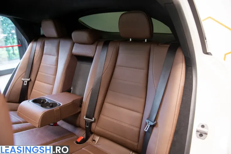 Mercedes-Benz GLE 400 (Clasa GLE) din 2023 cu 16.981 km - oferta MER221645 - foto 33