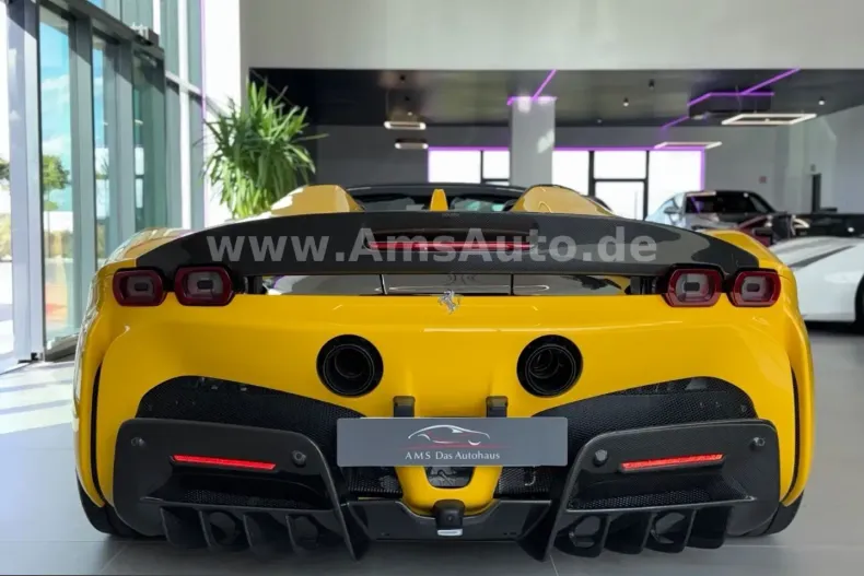 Ferrari SF90 din 2024 cu 6.000 km - oferta FER221658 - foto 14