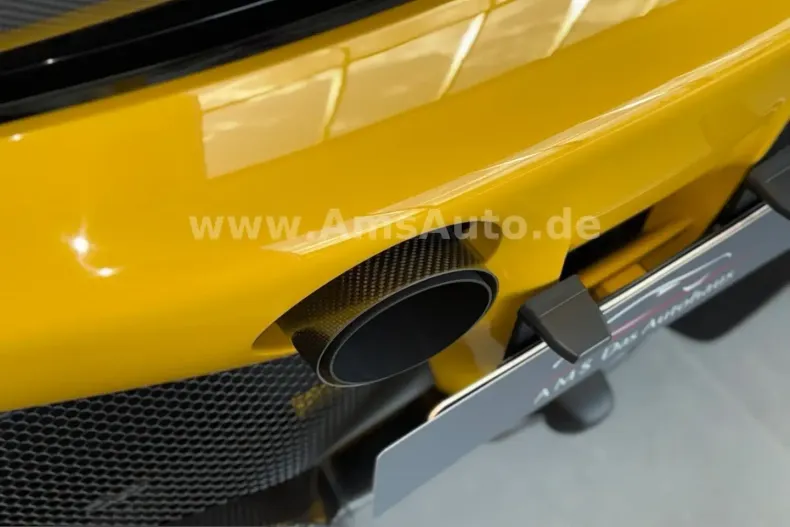 Ferrari SF90 din 2024 cu 6.000 km - oferta FER221658 - foto 15
