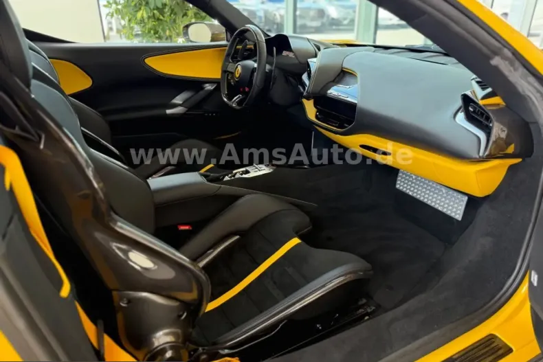 Ferrari SF90 din 2024 cu 6.000 km - oferta FER221658 - foto 18