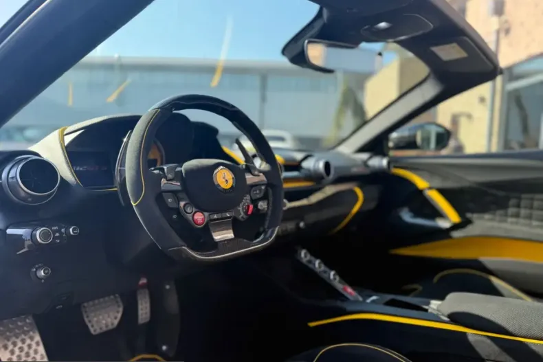 Ferrari 812 din 2023 cu 1.481 km - oferta FER221659 - foto 12
