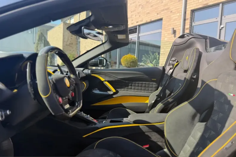 Ferrari 812 din 2023 cu 1.481 km - oferta FER221659 - foto 13