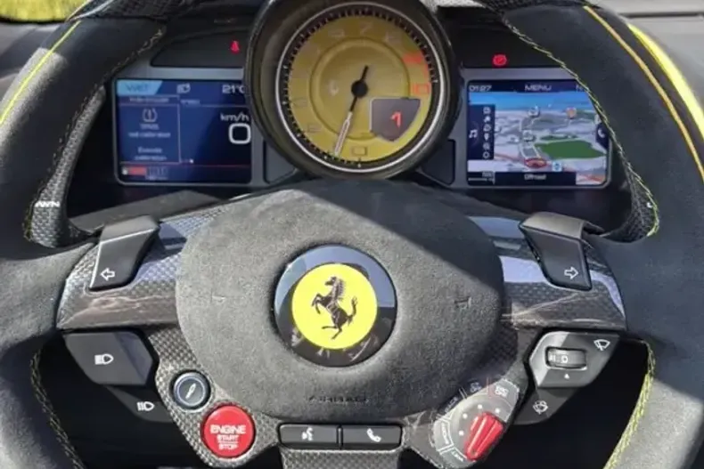 Ferrari 812 din 2023 cu 1.481 km - oferta FER221659 - foto 27