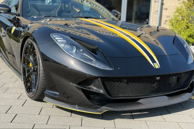 Ferrari 812 din 2023 cu 1.481 km - oferta FER221659 - foto 32
