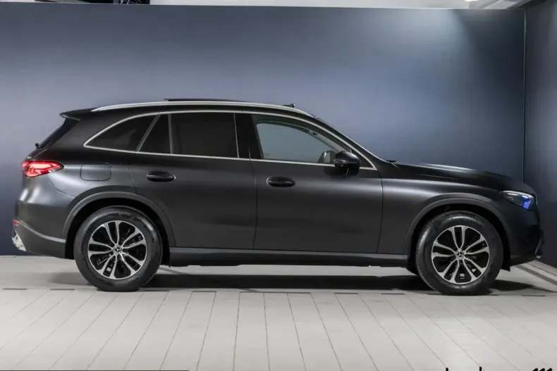 Mercedes-Benz GLC 200 (Clasa GLC) din 2023 cu 9.389 km - oferta MER221671 - foto 4