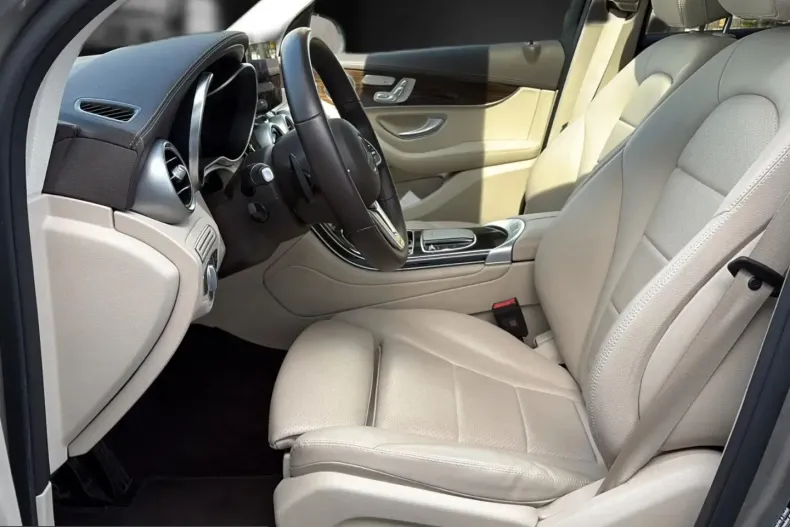 Mercedes-Benz GLC 300 (Clasa GLC) din 2022 cu 59.998 km - oferta MER221674 - foto 13