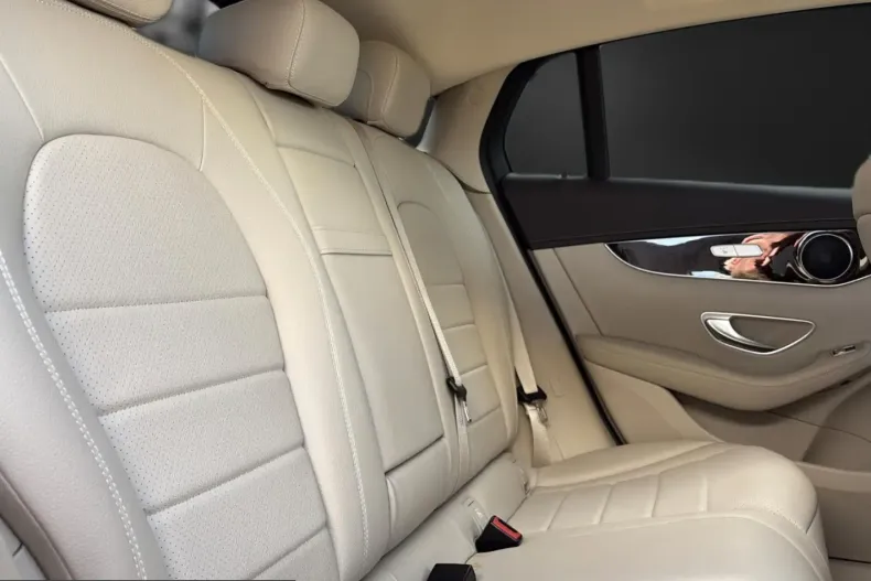 Mercedes-Benz GLC 300 (Clasa GLC) din 2022 cu 59.998 km - oferta MER221674 - foto 19