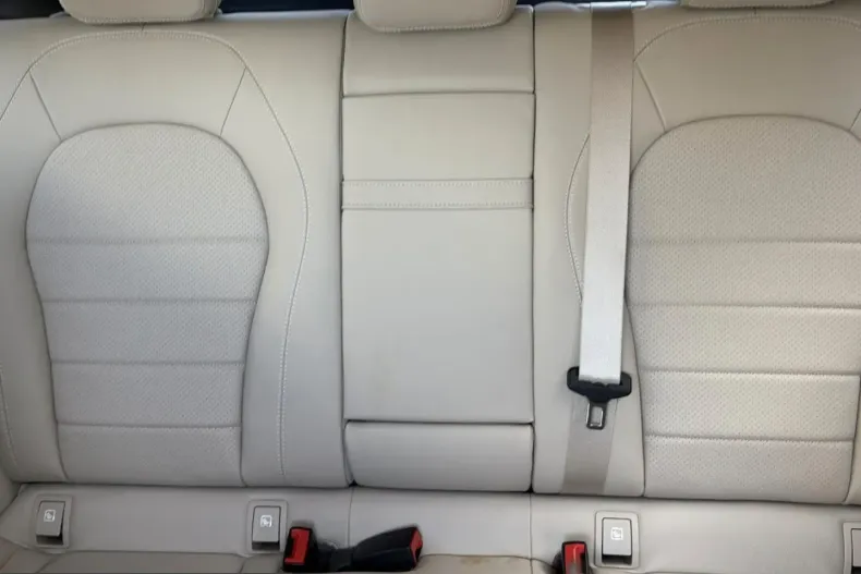 Mercedes-Benz GLC 300 (Clasa GLC) din 2022 cu 59.998 km - oferta MER221674 - foto 20