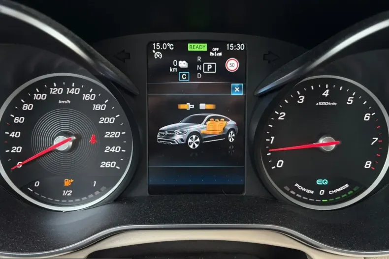 Mercedes-Benz GLC 300 (Clasa GLC) din 2022 cu 59.998 km - oferta MER221674 - foto 21