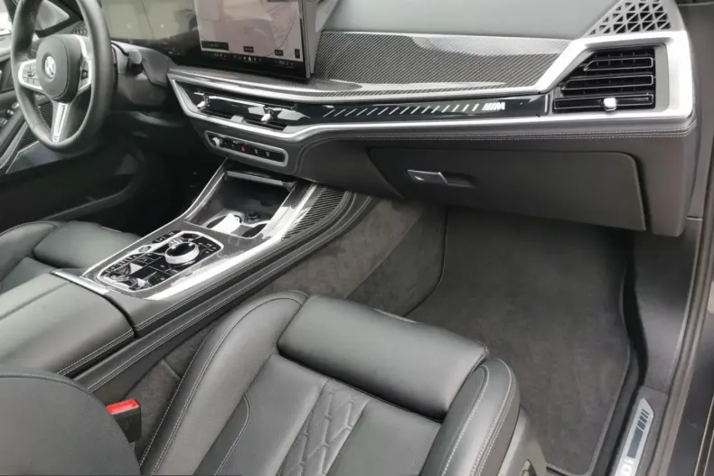 BMW X7 (Seria X) din 2024 cu 15.302 km - oferta BMW221716 - foto 6