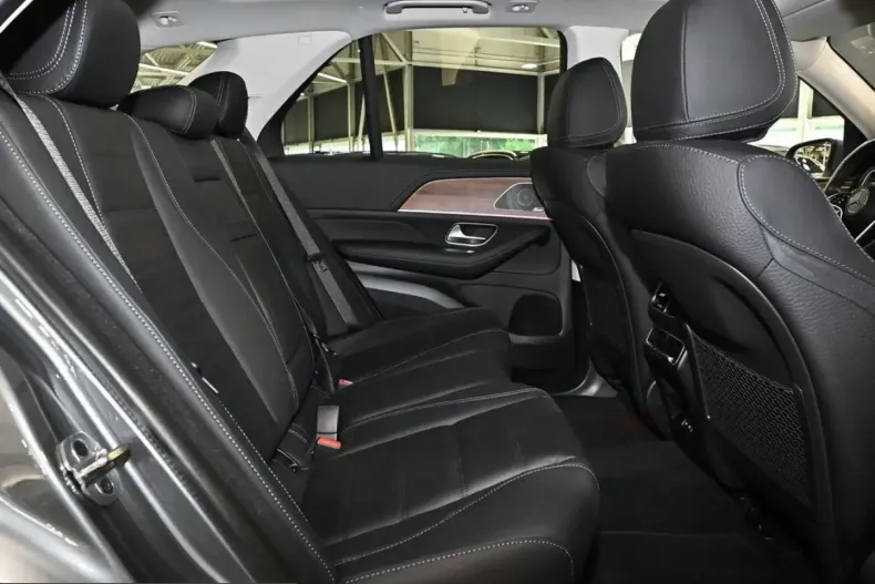 Mercedes-Benz GLE 350 (Clasa GLE) din 2025 cu 18.615 km - oferta MER221726 - foto 10