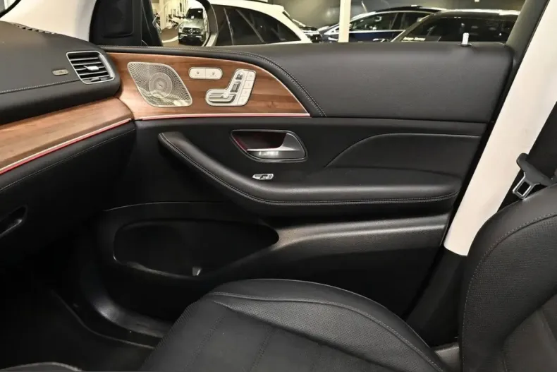 Mercedes-Benz GLE 350 (Clasa GLE) din 2025 cu 18.615 km - oferta MER221726 - foto 18