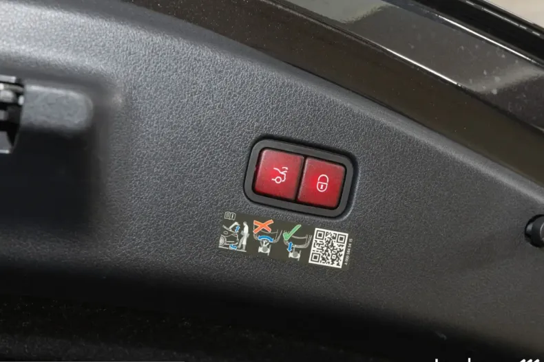 Mercedes-Benz CLE 220 (Clasa CLE) din 2025 cu 18.226 km - oferta MER221735 - foto 10