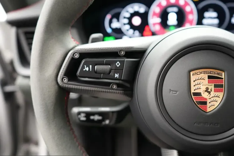 Porsche 992 din 2025 cu 4.200 km - oferta POR221751 - foto 24