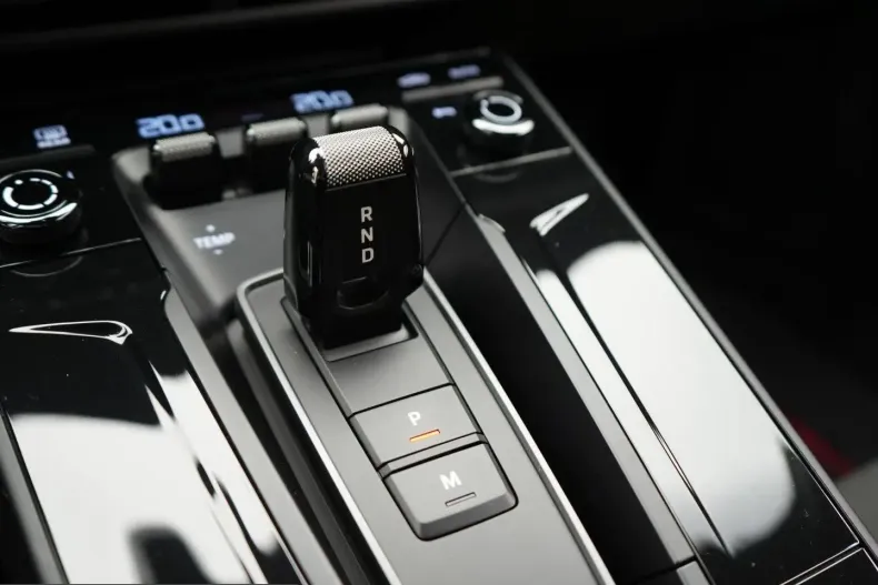 Porsche 992 din 2025 cu 4.200 km - oferta POR221751 - foto 32