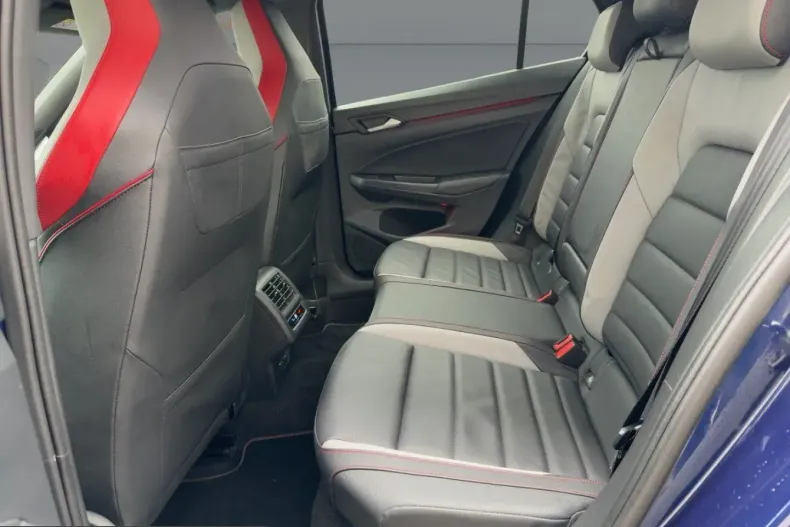 Volkswagen Golf din 2024 cu 31.700 km - oferta VOL221771 - foto 8